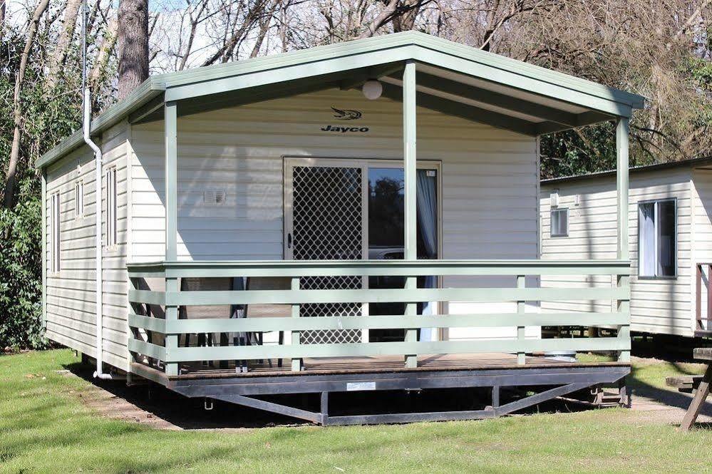 Riverglade Caravan Park Hotel Tumut Kültér fotó