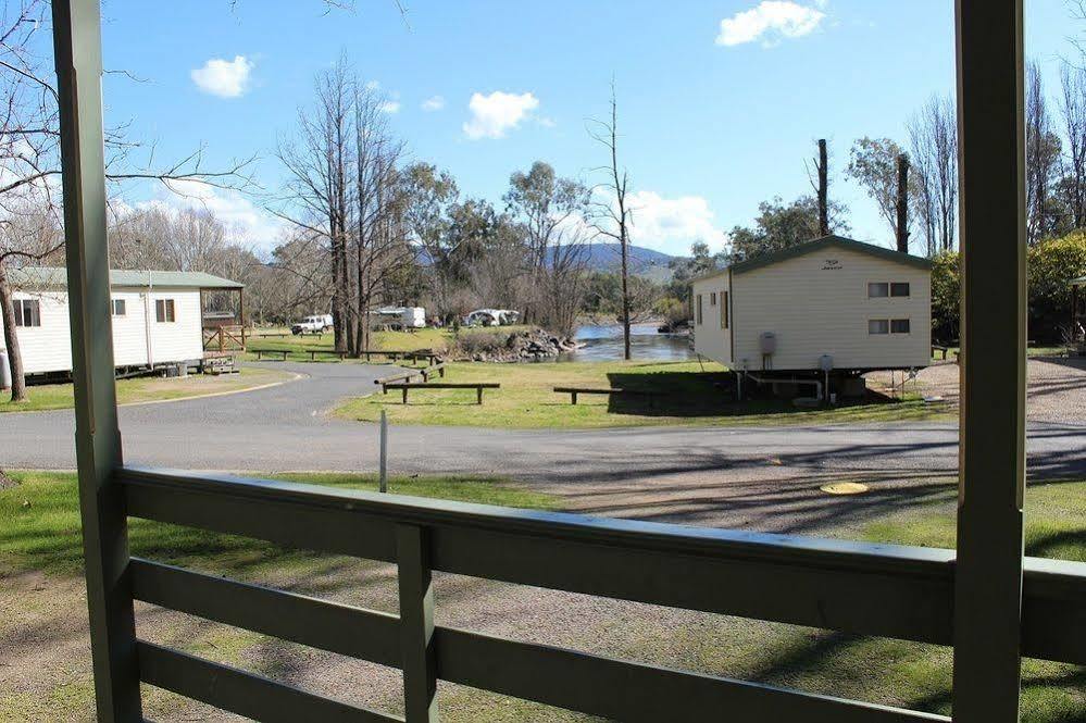 Riverglade Caravan Park Hotel Tumut Kültér fotó